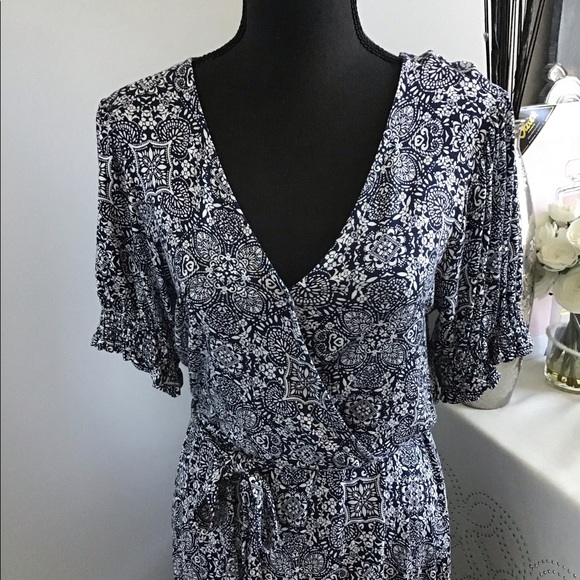 Bobeau Maxi Dress - Picture 5 of 8